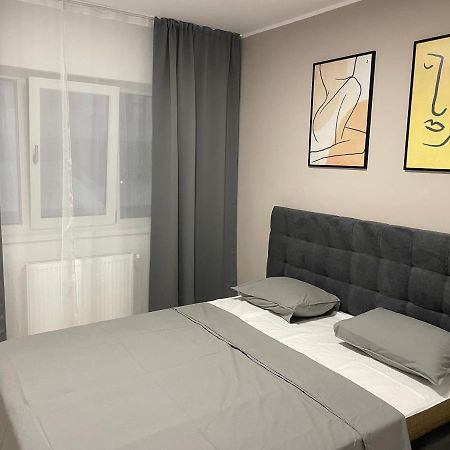 Appartement Modern Gray / Designed à Iasi Extérieur photo