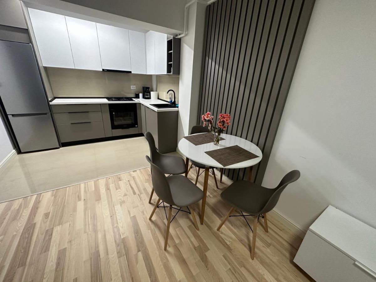 Appartement Modern Gray / Designed à Iasi Extérieur photo