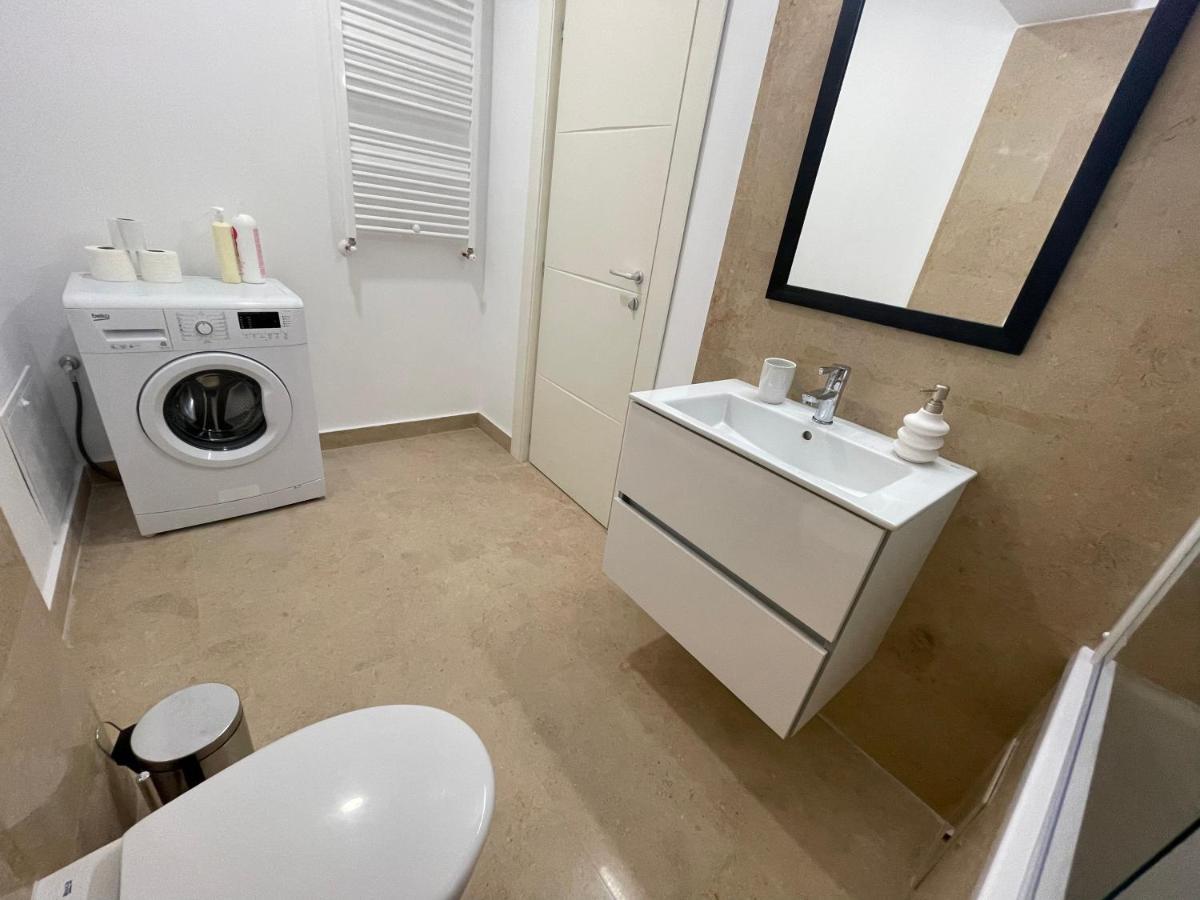 Appartement Modern Gray / Designed à Iasi Extérieur photo